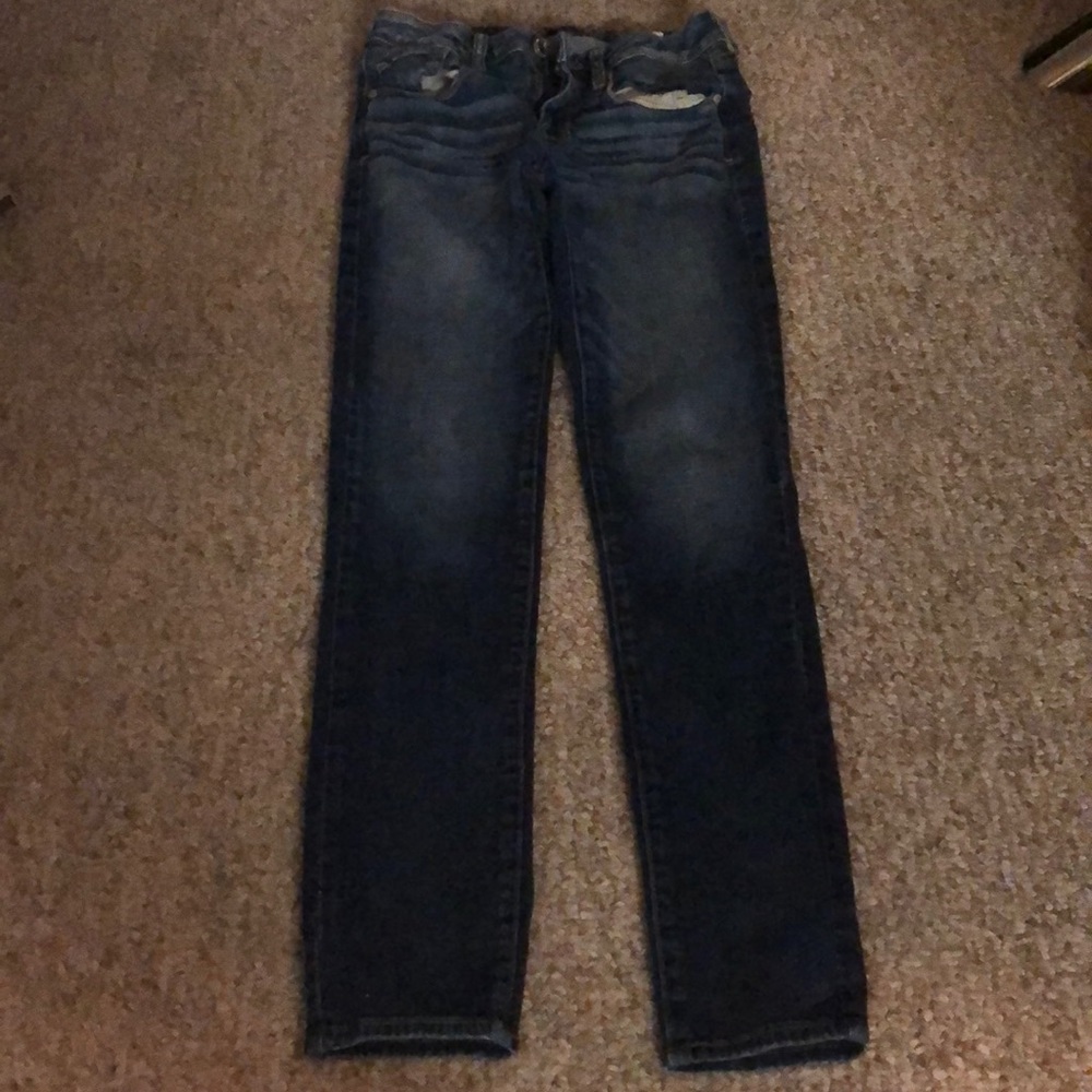 American Eagle dark wash. 4 Regular.
